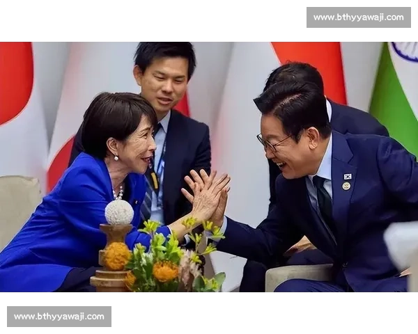 淮安南京德比现争议铲球！激烈对抗下险酿乌龙