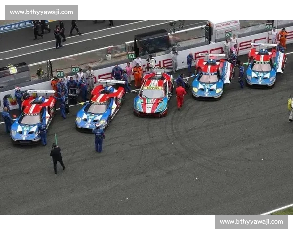 蒙特利尔法拉利车迷线上集结,为勒芒 83 号车组助威