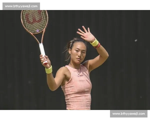 郑钦文柏林站晋级！对手情绪失控砸观众 + 罢赛，一轮游爆冷